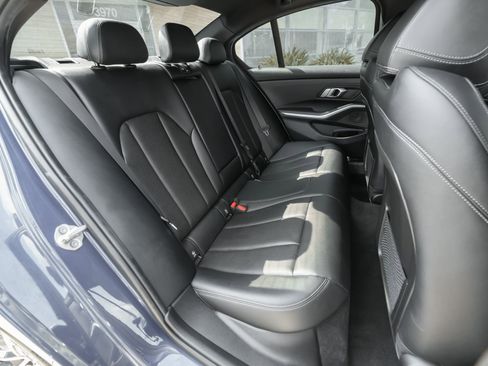 Used 2022 BMW 330i Sedan w/ Premium Package image 39