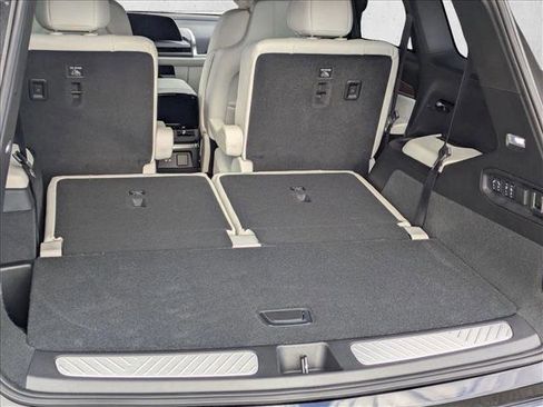 Used 2026 Cadillac Vistiq Sport image 6