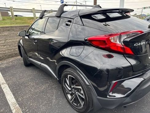 Used 2021 Toyota C-HR Limited FWD image 21