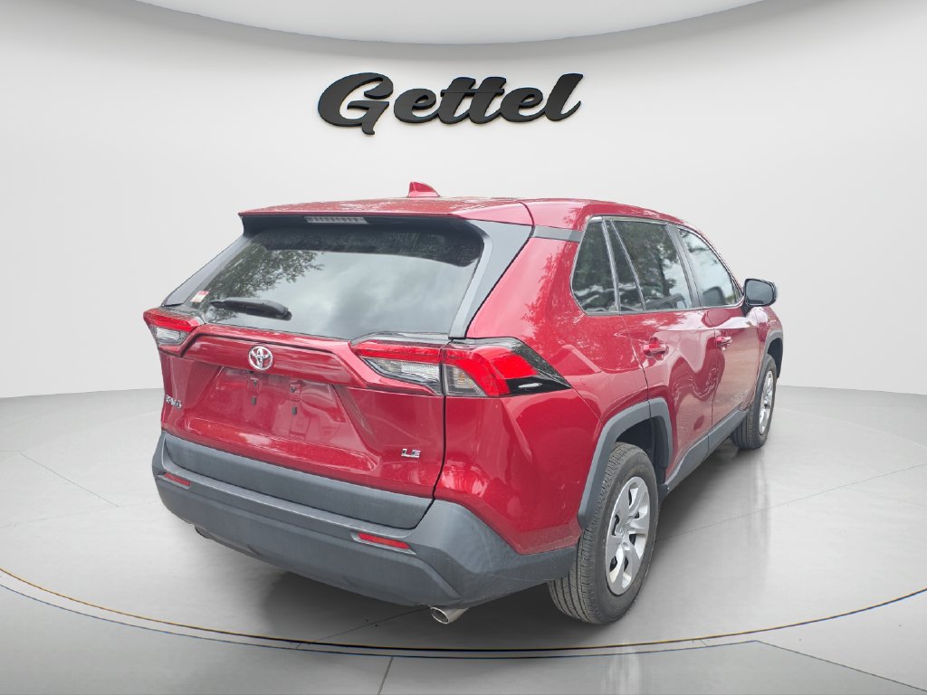 Used 2023 Toyota RAV4 LE FWD image 4