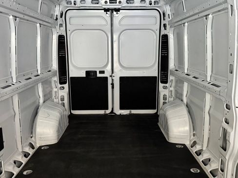 Used 2025 RAM ProMaster 2500 w/ Convenience Group FWD image 24