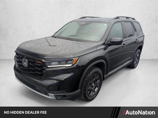 Certified 2025 Honda Pilot TrailSport video 1