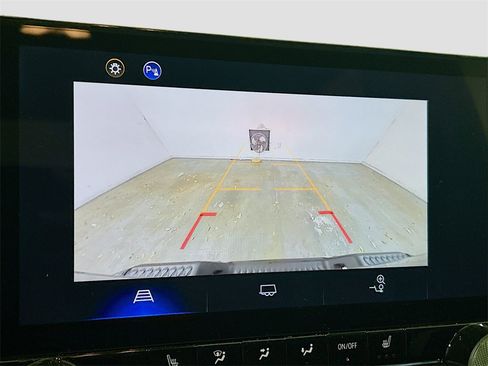 Used 2025 Chevrolet Colorado Trail Boss image 12