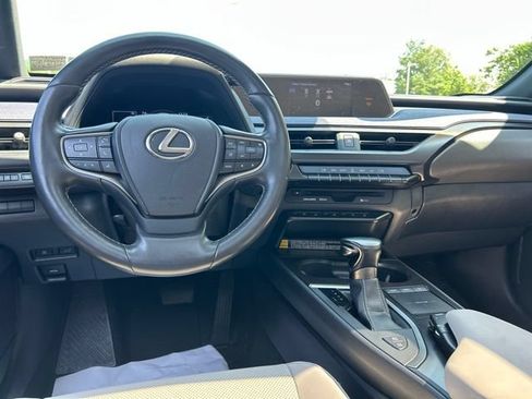 Used 2020 Lexus UX 250h w/ Premium Package AWD/4WD image 44