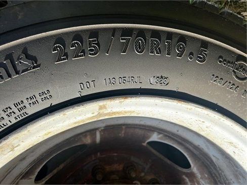 Used 2016 Ford F550 2WD Regular Cab Super Duty w/ Power Equipment Group image 13