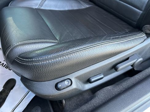 Used 2011 Ford Mustang GT Premium image 21