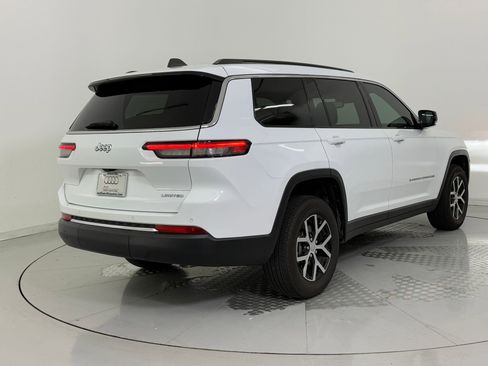 Used 2024 Jeep Grand Cherokee L Limited image 9