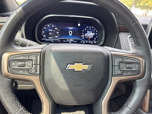 Used 2022 Chevrolet Tahoe High Country w/ Premium Package 2 AWD/4WD image 32