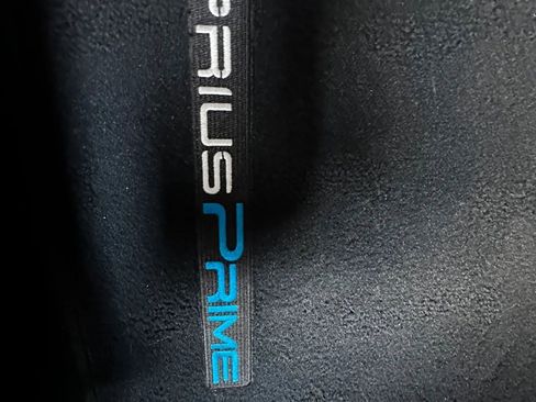 Used 2017 Toyota Prius Prime Plus w/ Carpet Mat Package FWD image 34
