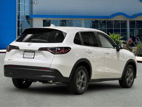 New 2026 Honda HR-V LX image 8