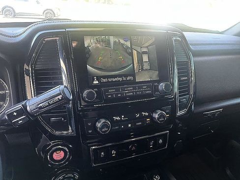 Used 2024 Nissan Titan Platinum Reserve w/ Moonroof Package AWD/4WD image 14