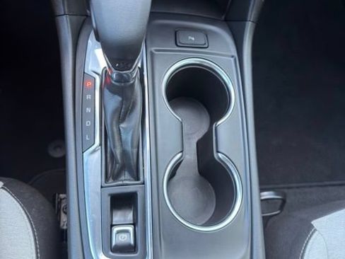 Used 2023 Chevrolet Equinox LT AWD/4WD image 16
