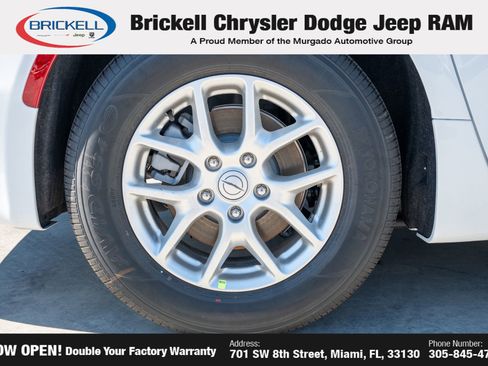 New 2026 Chrysler Pacifica Select image 39