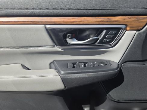 Used 2022 Honda CR-V Touring image 25