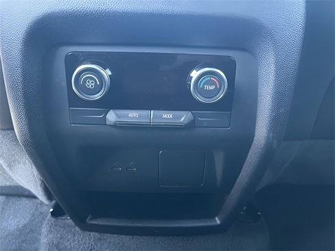 Used 2025 Buick Enclave Preferred image 33