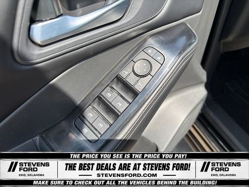 Used 2025 Nissan Rogue SV AWD/4WD image 18