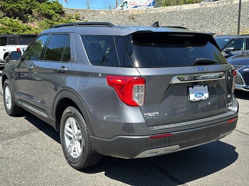 Certified 2022 Ford Explorer XLT w/ Equipment Group 202A AWD/4WD image 5