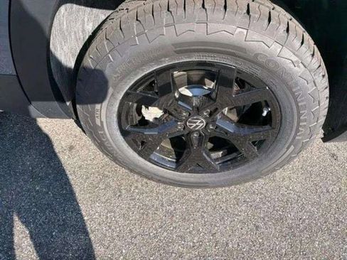 New 2026 Volkswagen Atlas Peak Edition AWD/4WD image 9