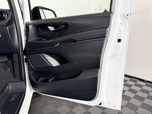 Used 2020 Mercedes-Benz Metris image 32