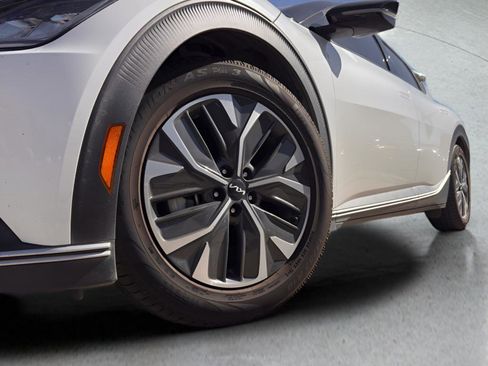 Used 2022 Kia EV6 Light image 9