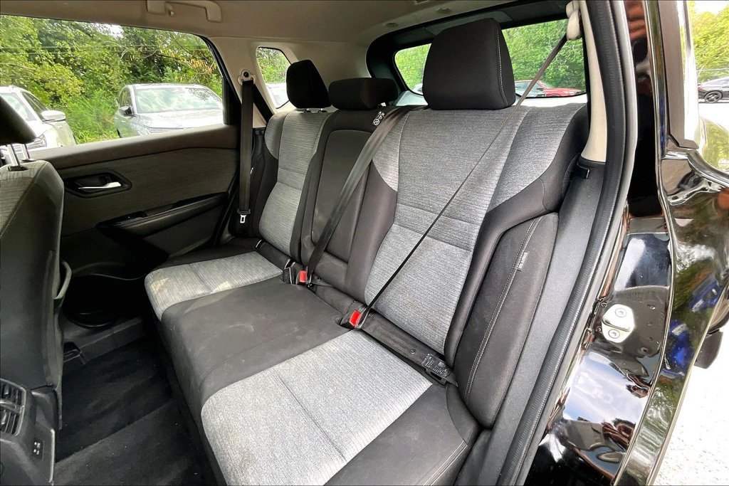 Used 2023 Nissan Rogue SV FWD image 36