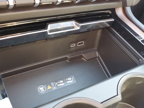 New 2025 GMC Yukon XL Denali w/ Sun & Power Step Package image 23