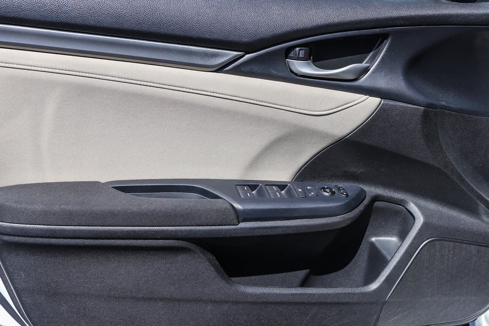 Used 2019 Honda Civic EX image 19