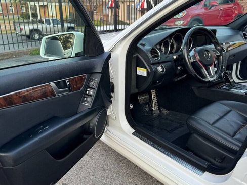 Used 2013 Mercedes-Benz C 250 Sedan image 13