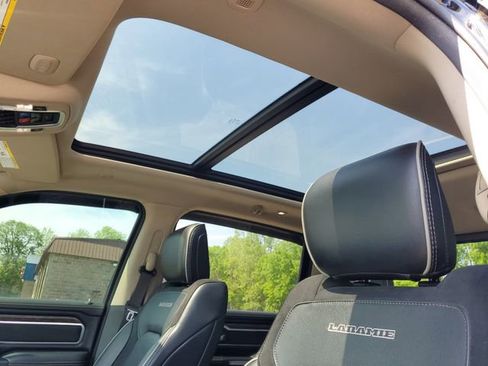 Used 2020 RAM 1500 Laramie AWD/4WD image 16
