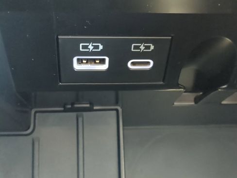 New 2025 Toyota Tundra Platinum image 29