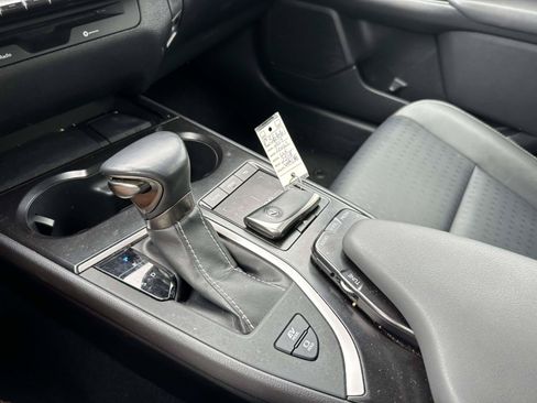 Used 2019 Lexus UX 250h AWD/4WD image 26