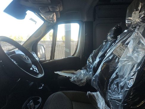 Used 2025 RAM ProMaster 3500 w/ Convenience Group image 6