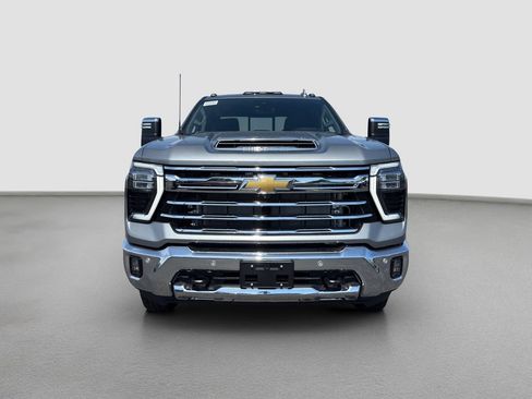 New 2026 Chevrolet Silverado 3500 LTZ w/ LTZ Plus Package AWD/4WD image 2