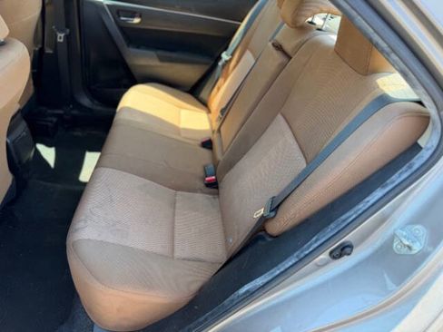 Used 2015 Toyota Corolla LE FWD image 13