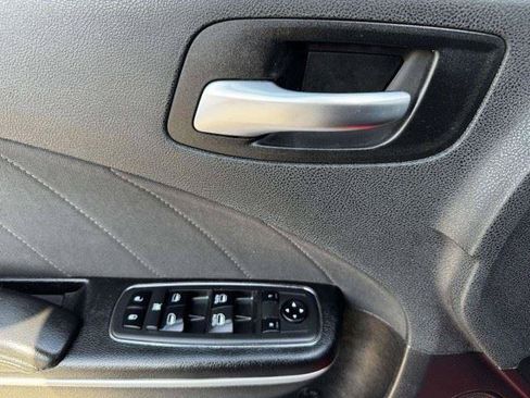 Used 2019 Dodge Charger GT RWD image 17