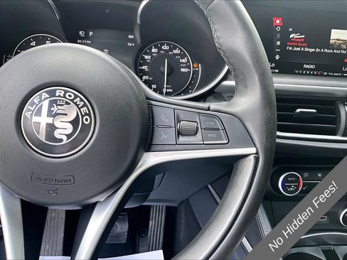 Used 2019 Alfa Romeo Stelvio Ti AWD/4WD image 17