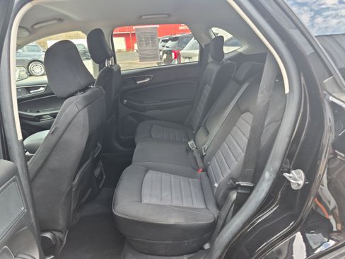 Used 2024 Ford Edge SE w/ Black Appearance Package image 13