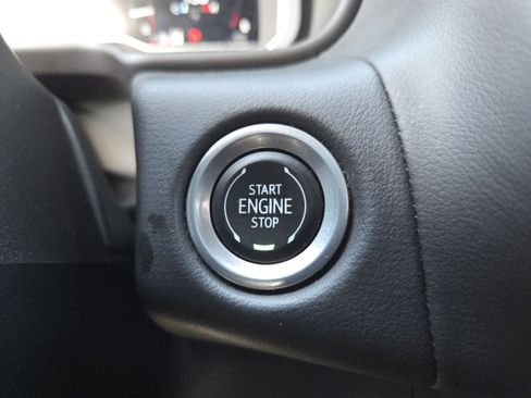 Used 2023 GMC Yukon XL AT4 w/ AT4 Premium Plus Package AWD/4WD image 16