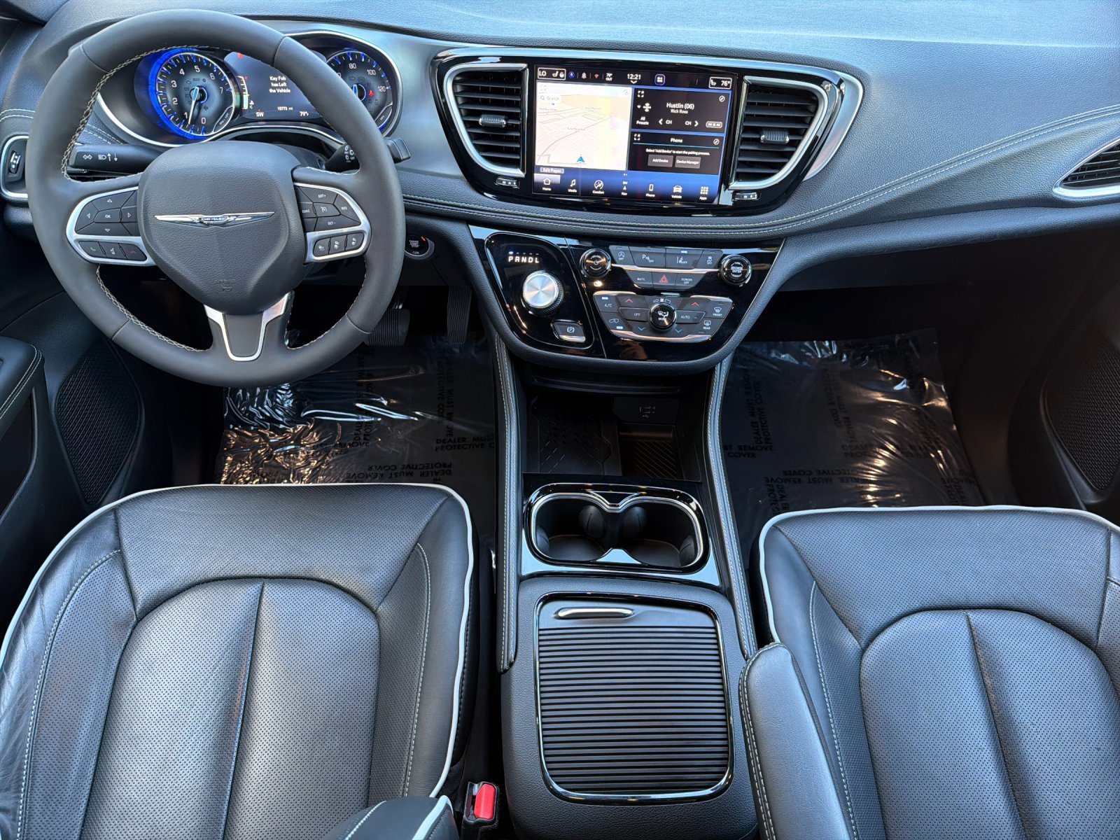Used 2026 Chrysler Pacifica Limited FWD image 15