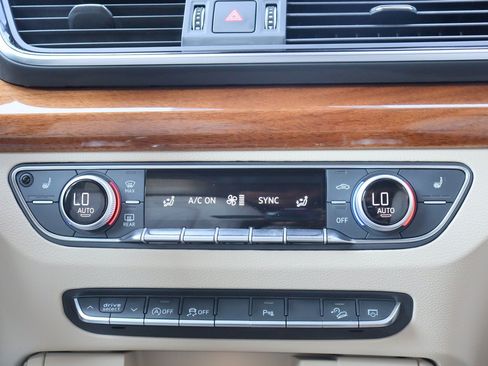 Used 2023 Audi Q5 2.0T Premium Plus w/ Premium Plus Package AWD/4WD image 27