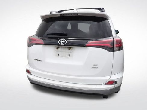 Used 2018 Toyota RAV4 SE w/ Power Extra Value Package AWD/4WD image 15