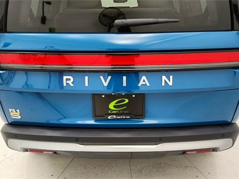 Used 2024 Rivian R1S Launch Edition image 11