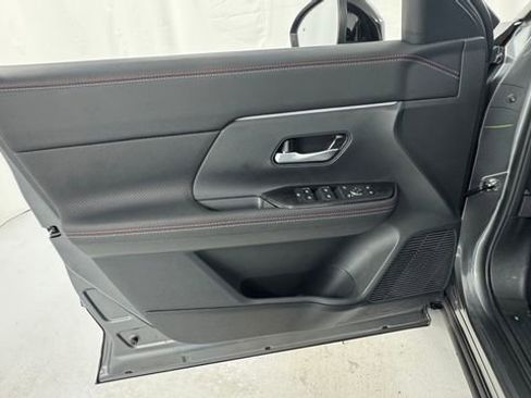 New 2026 Nissan Kicks SR w/ Cold Weather Package AWD/4WD image 18