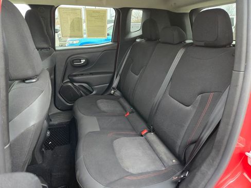 Used 2020 Jeep Renegade Trailhawk w/ Cold Weather Group image 30