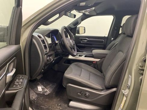 New 2026 RAM 1500 4x4 Crew Cab image 8