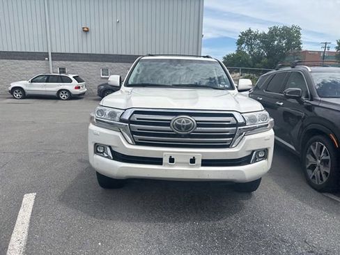 Used 2016 Toyota Land Cruiser AWD/4WD image 3