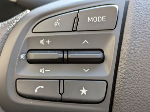 New 2026 Hyundai Venue SE image 27