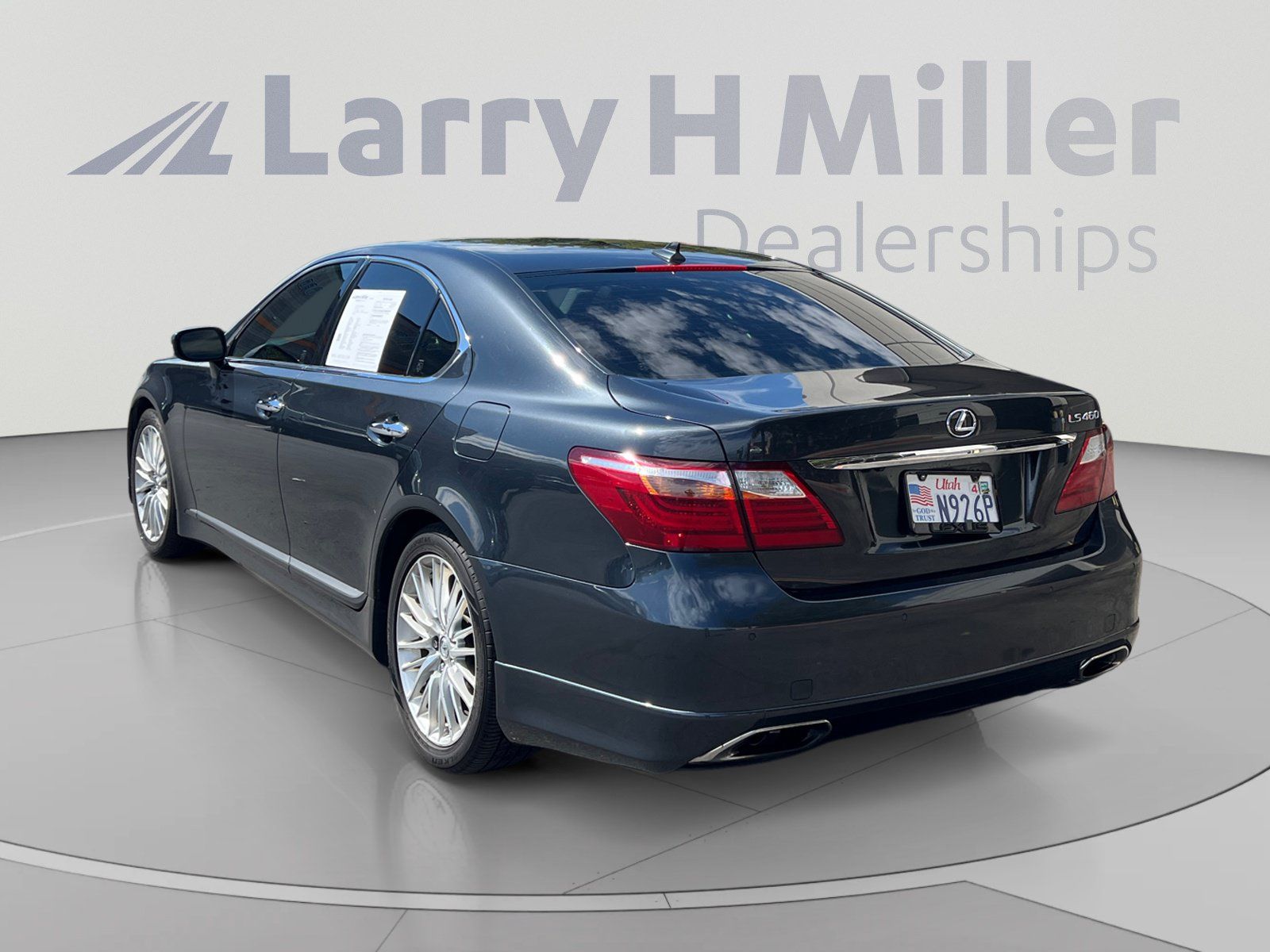 Used 2011 Lexus LS 460 w/ Sport Pkg RWD image 3