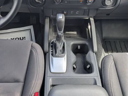 Used 2022 Nissan Frontier SV w/ Technology Package AWD/4WD image 19