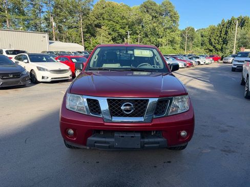 Used 2016 Nissan Frontier SV w/ SV Value Truck Package RWD image 2